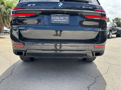Used 2023 BMW X7 xDrive40i AWD/4WD image 18