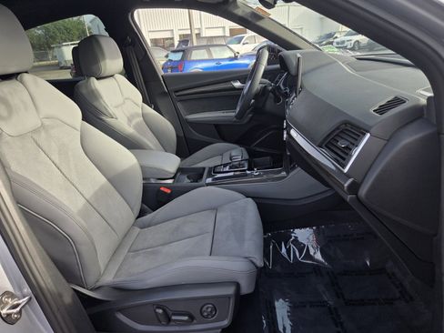 Used 2025 Audi SQ5 Premium Plus w/ Premium Plus Package image 17