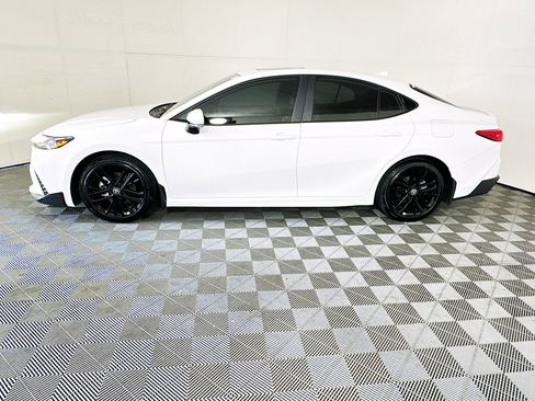 Used 2025 Toyota Camry SE w/ Multimedia Upgrade Package FWD image 6