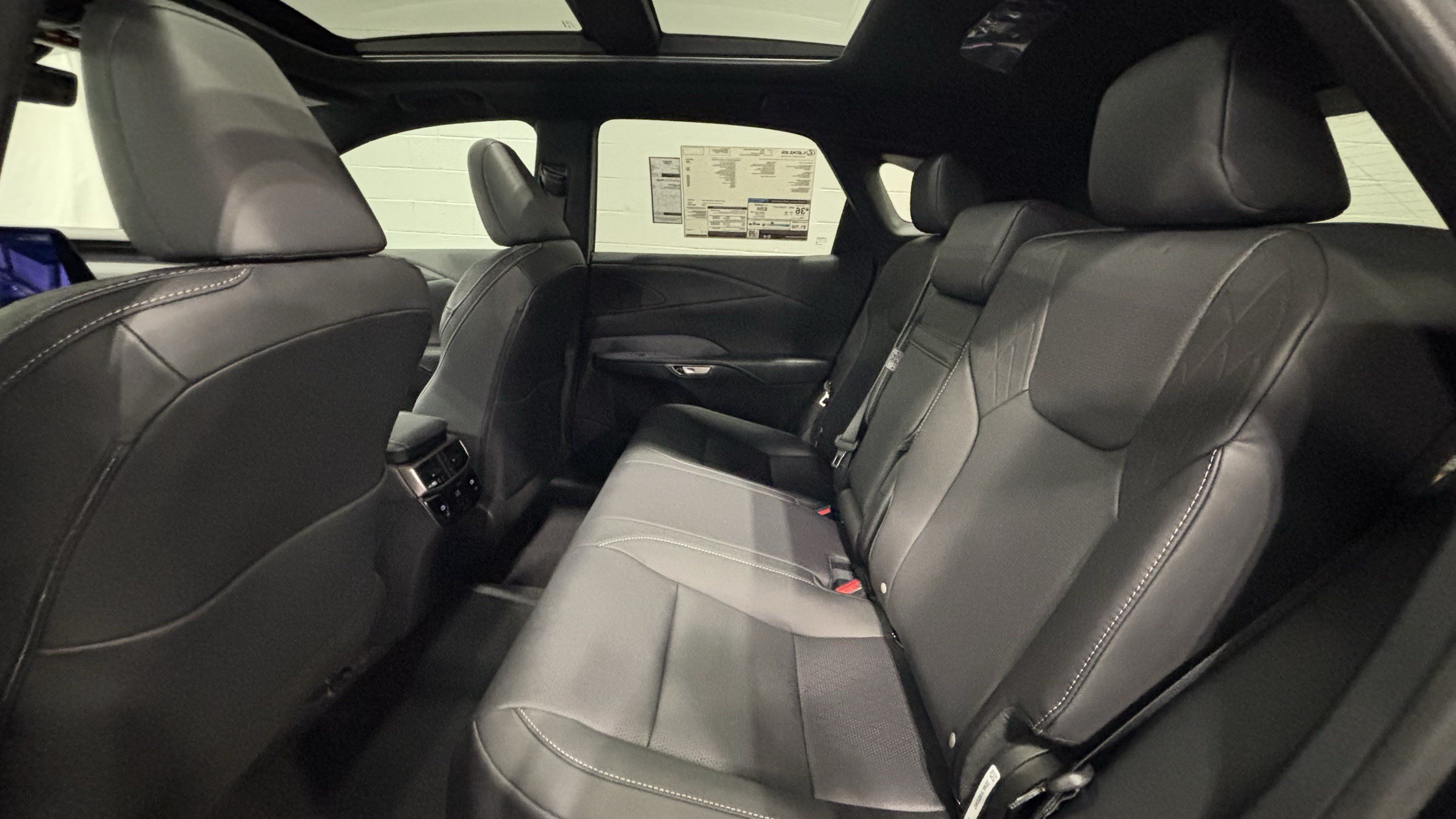 New 2026 Lexus RX 350 w/ Convenience Package AWD/4WD image 33