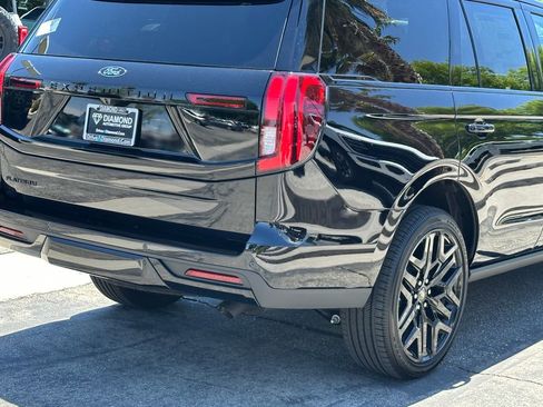 New 2026 Ford Expedition Platinum w/ Stealth Performance Package AWD/4WD image 8