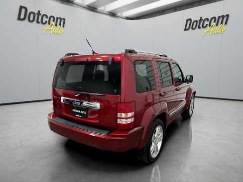 Used 2012 Jeep Liberty Limited Jet image 9