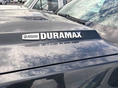 Used 2018 GMC Sierra 2500 Denali w/ Duramax Plus Package AWD/4WD image 11