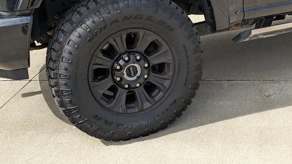 Used 2020 Ford F350 Platinum w/ Tremor Off-Road Package AWD/4WD image 10