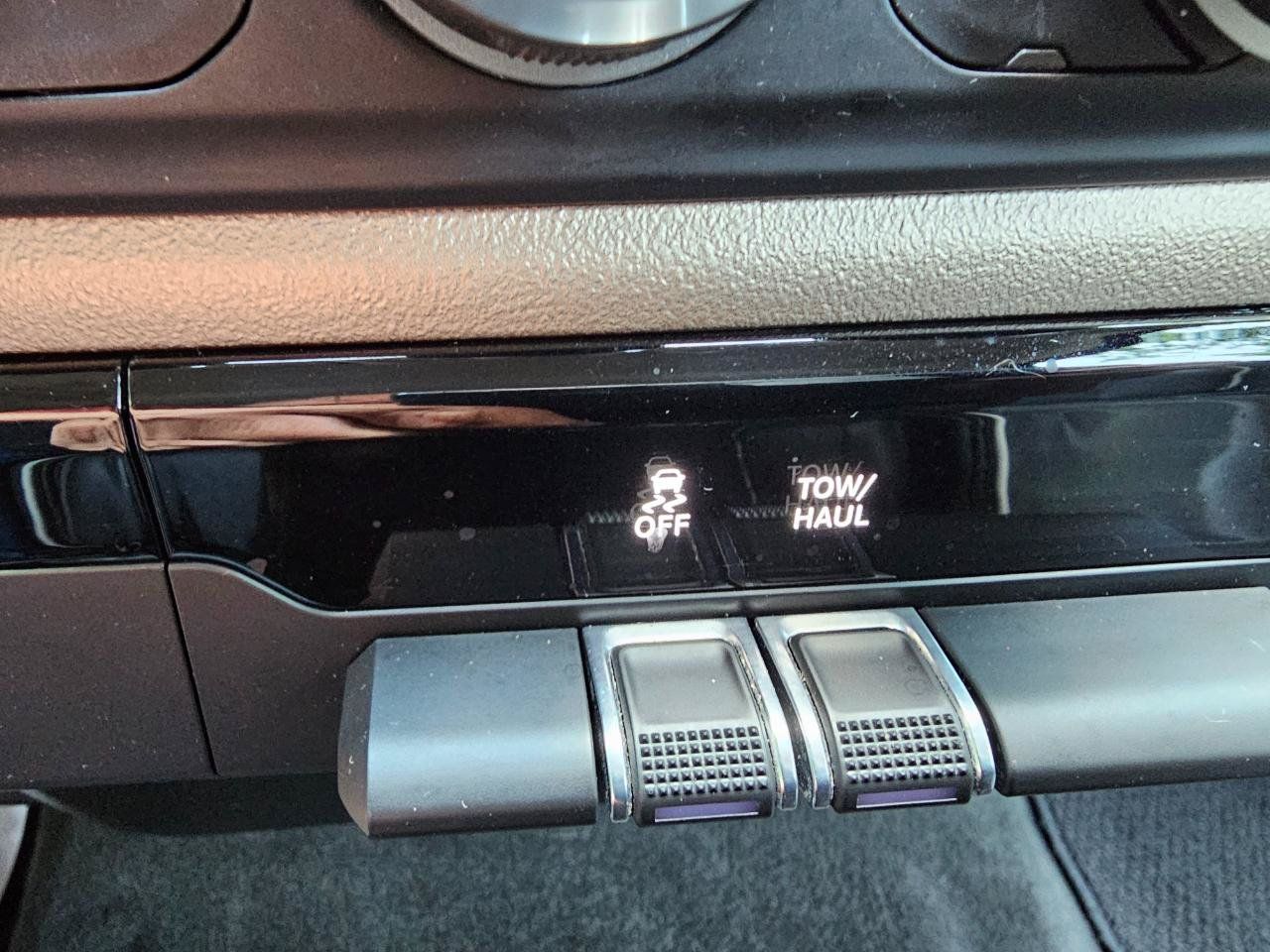 Used 2019 RAM 1500 Laramie AWD/4WD image 45