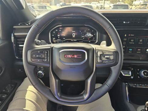Used 2025 GMC Sierra 1500 AT4 image 22