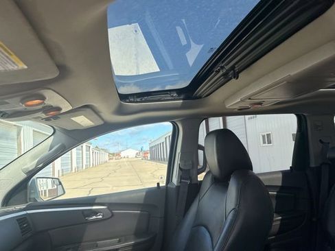 Used 2011 Chevrolet Traverse LT w/ Personal Connectivity Package AWD/4WD image 13