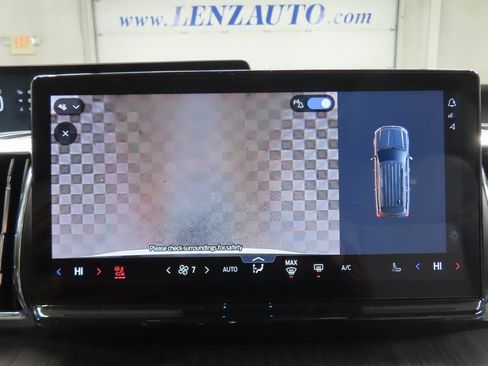 Used 2025 Ford Expedition Max Platinum w/ Platinum Ultimate Package image 17