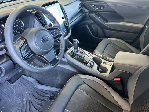 Used 2024 Subaru Crosstrek 2.5i Limited w/ Crosstrek Mirror Package AWD/4WD image 9