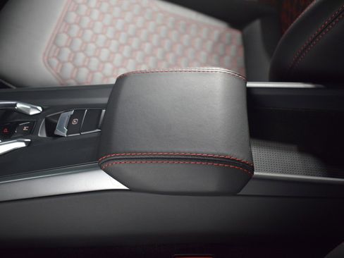 Used 2023 Lamborghini Huracan EVO image 35