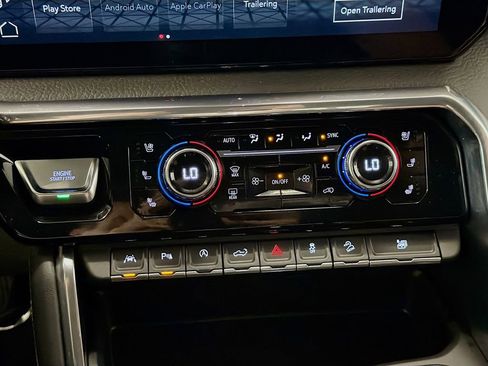 Used 2024 GMC Sierra 1500 Denali w/ Technology Package AWD/4WD image 19