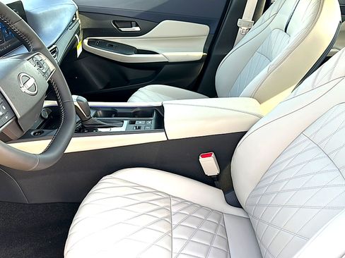 New 2026 Nissan Sentra SL w/ Floor Mat Package FWD image 10