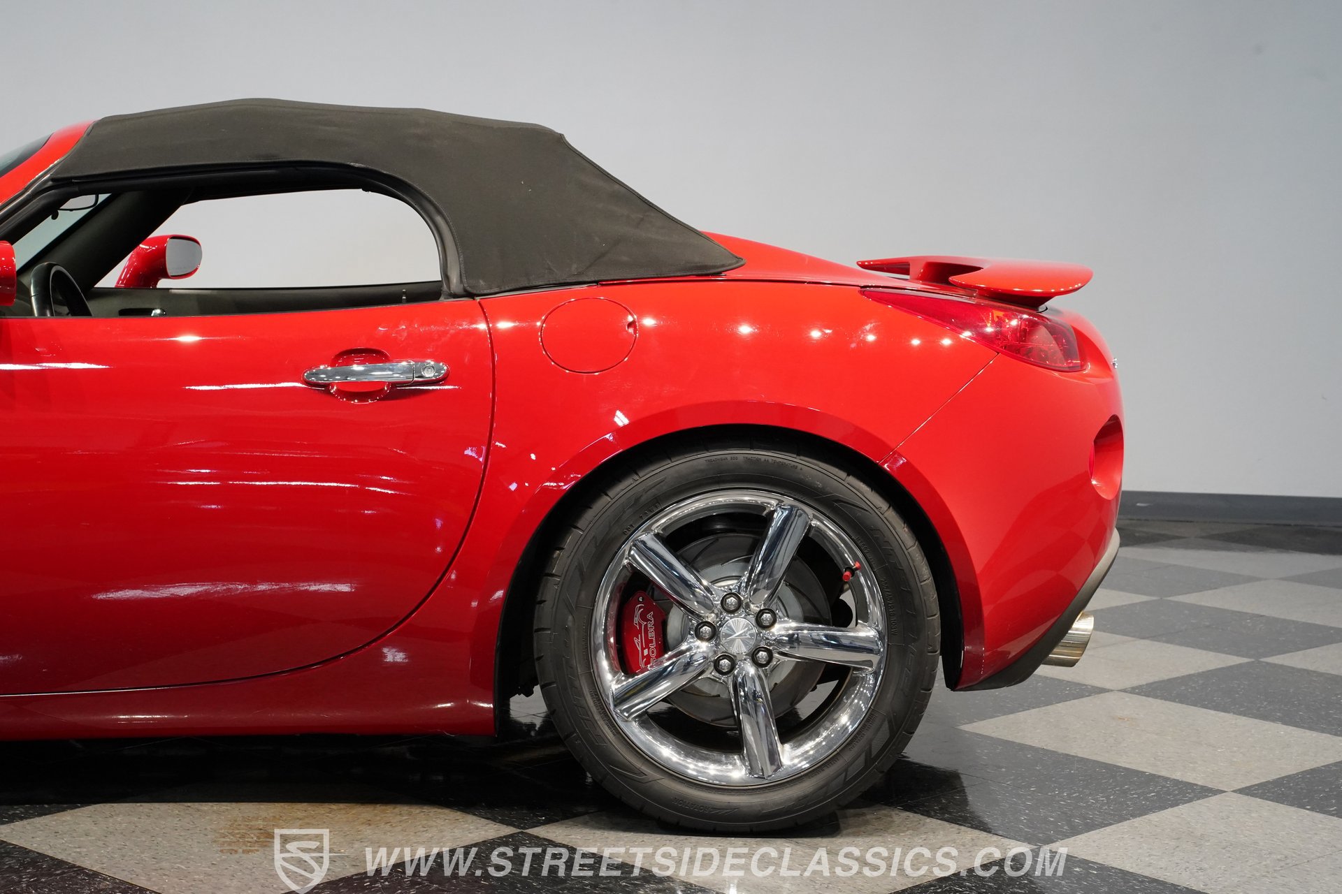 Used 2007 Pontiac Solstice GXP RWD image 25