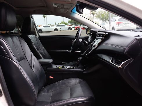 Used 2017 Toyota Avalon Limited w/ All Weather Liner Package FWD image 35