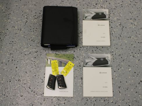 Used 2019 Lexus ES 300h Luxury image 85