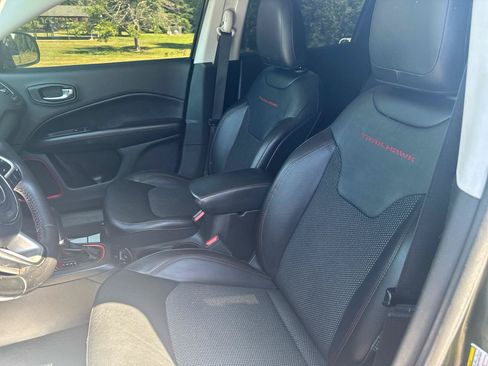 Used 2020 Jeep Compass Trailhawk AWD/4WD image 14