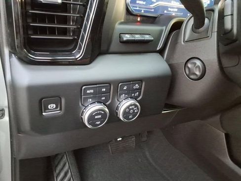 Used 2024 GMC Sierra 1500 AT4 w/ Technology Package image 32