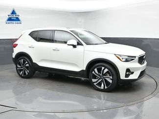 Used 2024 Volvo XC40 B5 Plus w/ Protection Package Premier AWD/4WD video 1