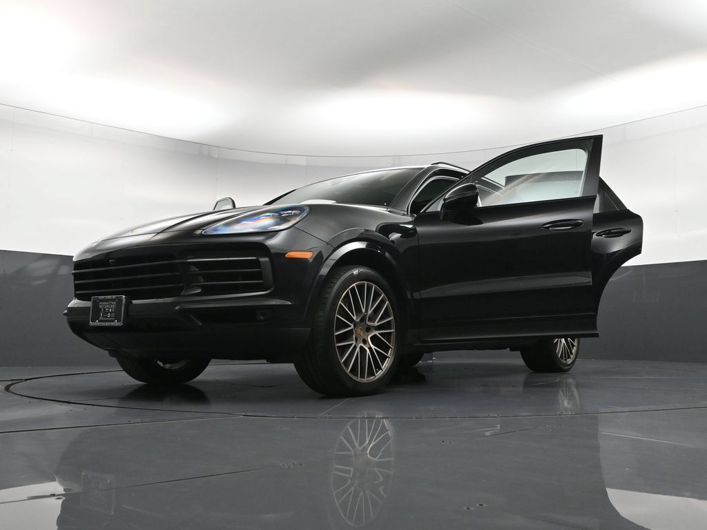Certified 2023 Porsche Cayenne S Platinum AWD/4WD image 37