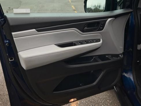 Used 2019 Honda Odyssey EX-L image 16
