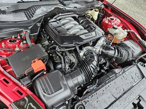 Used 2024 Ford Mustang GT Premium image 16