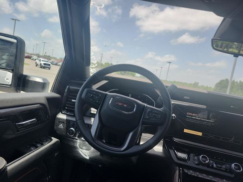 New 2026 GMC Sierra 3500 AT4 w/ AT4 Premium Plus Package AWD/4WD image 13