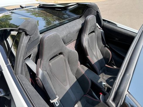 Used 2024 McLaren 750S Spider image 38