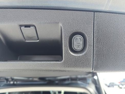 Used 2019 GMC Yukon XL Denali w/ Denali Ultimate Package image 12