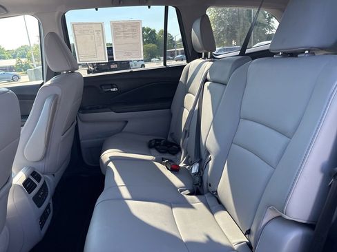 Used 2017 Honda Pilot Touring image 25