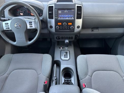 Used 2020 Nissan Frontier SV w/ Midnight Edition Floor Mats AWD/4WD image 15