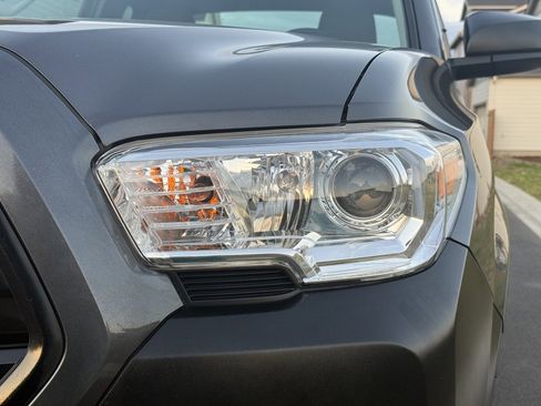 Used 2016 Toyota Tacoma SR RWD image 26