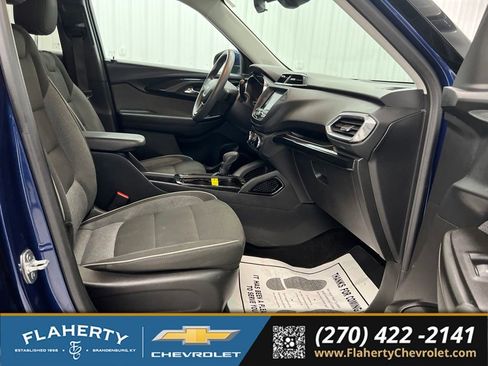 Used 2023 Chevrolet TrailBlazer LT FWD image 15