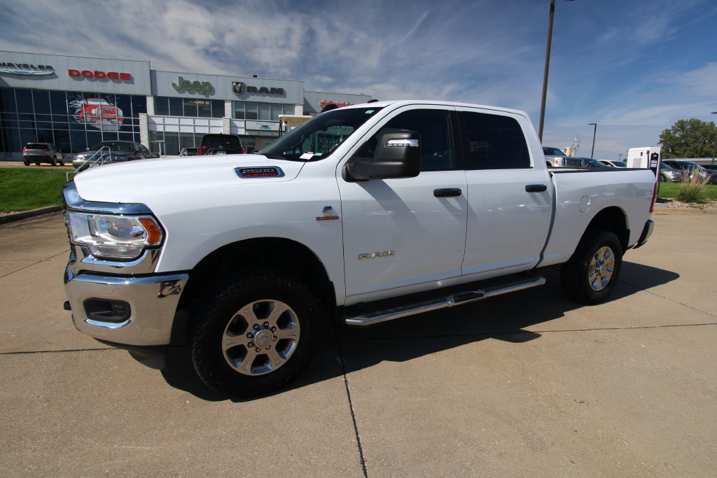 Used 2024 RAM 2500 Big Horn AWD/4WD image 15