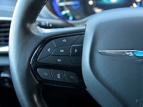 Used 2021 Chrysler Pacifica Touring w/ S Appearance Package image 22