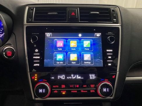 Used 2018 Subaru Outback 2.5i Limited image 16