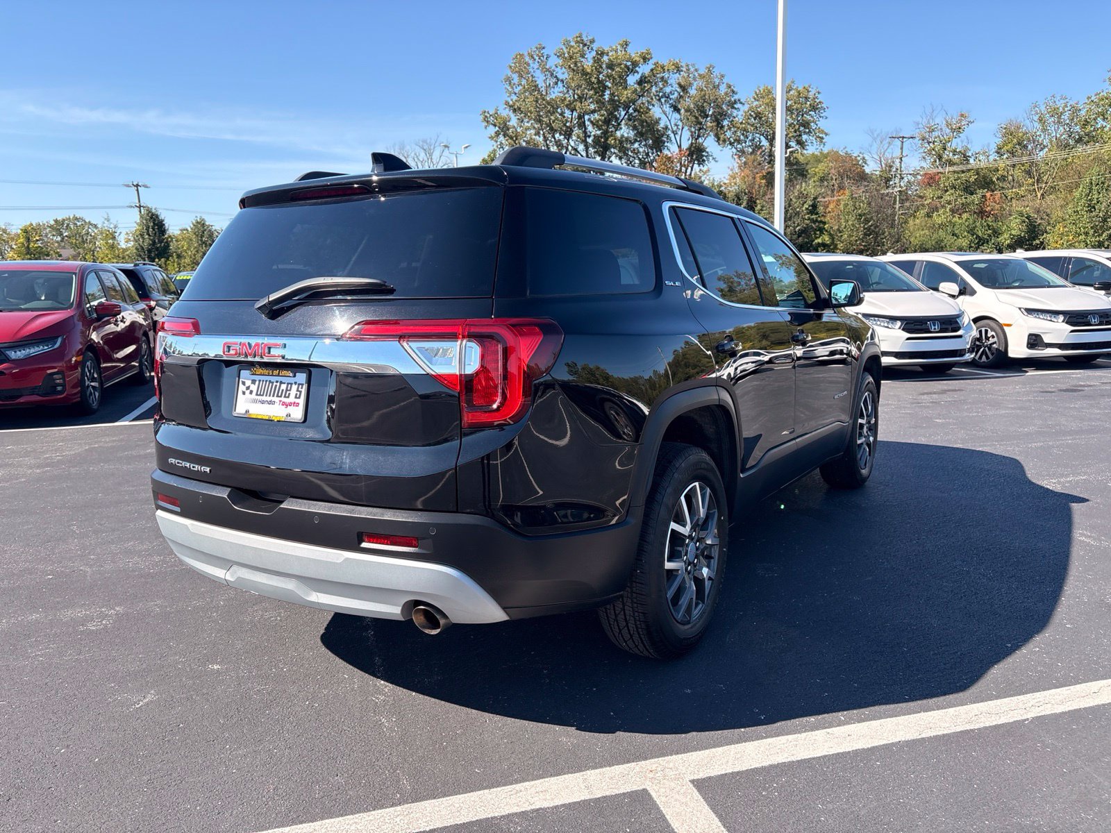 Used 2021 GMC Acadia SLE w/ Driver Convenience Package FWD image 7