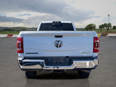 Used 2022 RAM 3500 Laramie AWD/4WD image 4