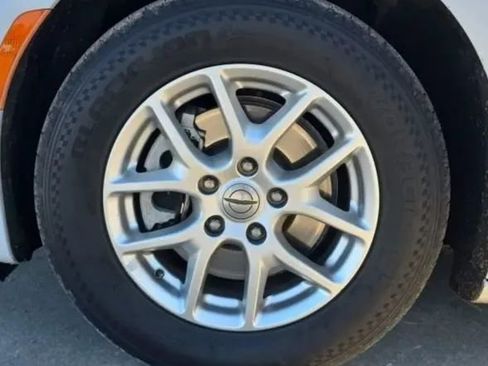 Used 2022 Chrysler Pacifica Touring-L image 50