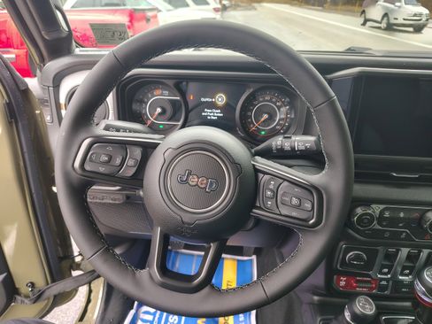 New 2026 Jeep Wrangler Sport AWD/4WD image 25