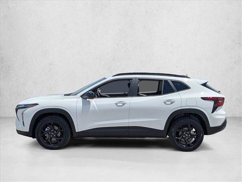 New 2026 Chevrolet Trax LT w/ Driver Confidence Package FWD image 8