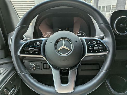 Used 2024 Mercedes-Benz Sprinter 2500 image 14