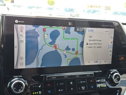 Used 2021 Toyota Highlander Platinum FWD image 18