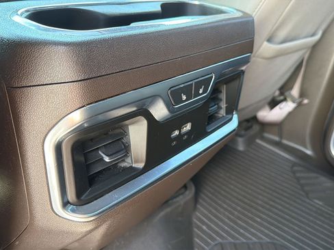Used 2025 Chevrolet Silverado 1500 LTZ AWD/4WD image 12