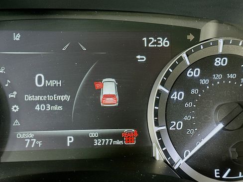 Used 2025 Toyota Highlander LE image 19