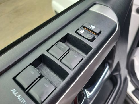 Used 2018 Toyota 4Runner SR5 RWD image 13