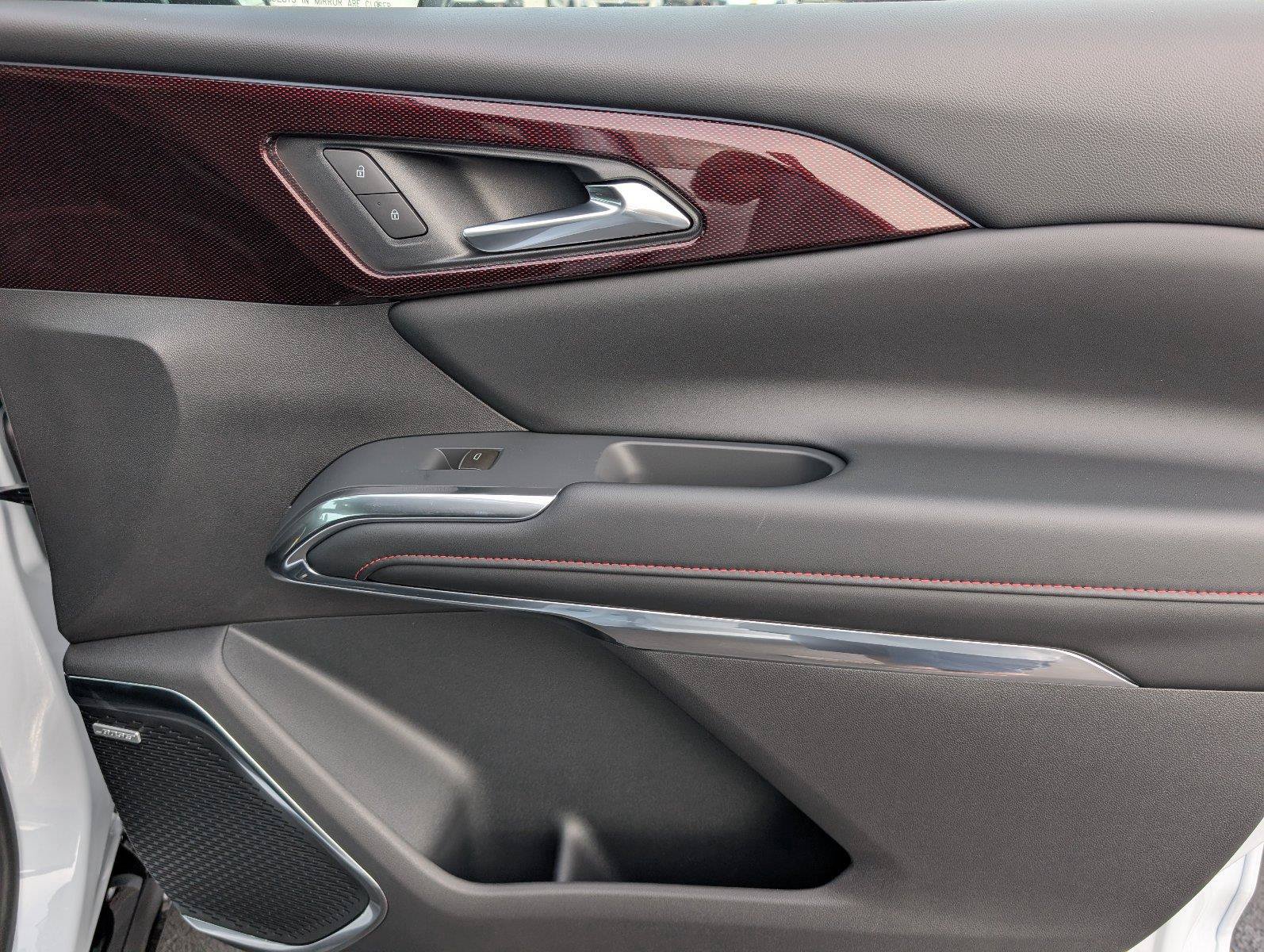 New 2027 Chevrolet Traverse RS w/ LPO, Floor Liner Package FWD image 39