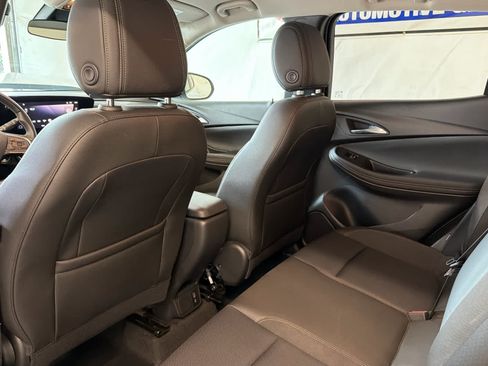 Used 2024 Buick Encore GX Preferred FWD image 19