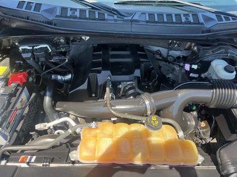 Used 2015 Ford F150 XL w/ Equipment Group 101A Mid AWD/4WD image 32