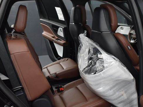 New 2026 Lincoln Aviator Reserve AWD/4WD image 14