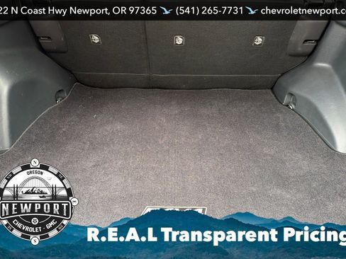 Used 2022 Toyota RAV4 SE w/ Weather & Moonroof Package image 15